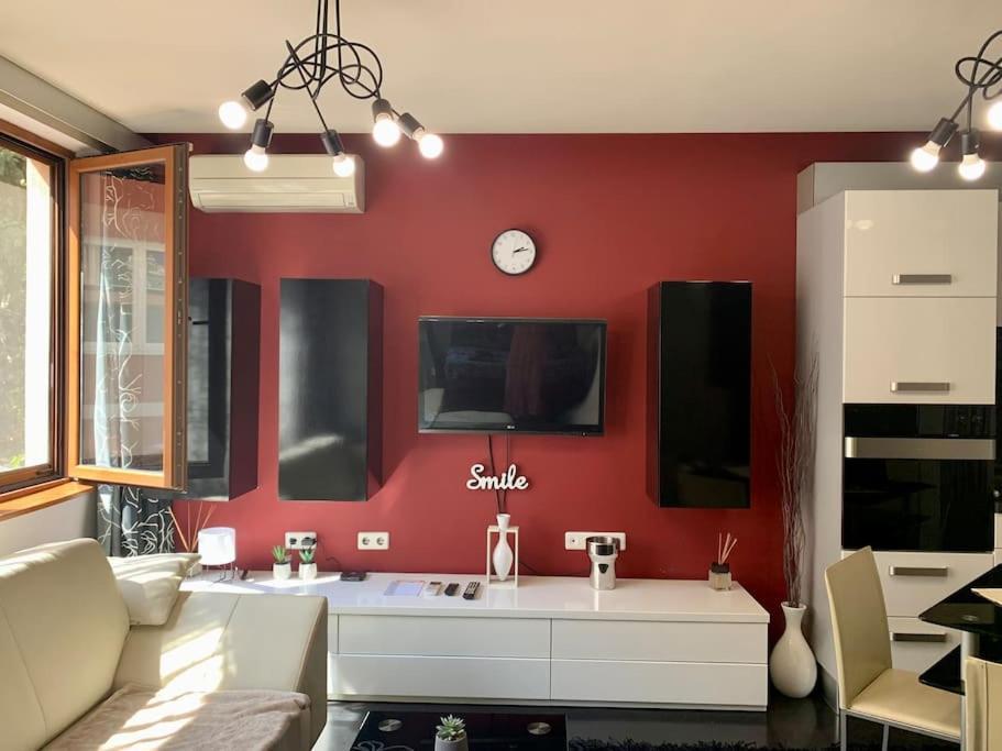 Lovely Sofia Apartment Katerina With Free Parking Exterior photo