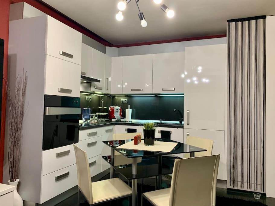 Lovely Sofia Apartment Katerina With Free Parking Exterior photo